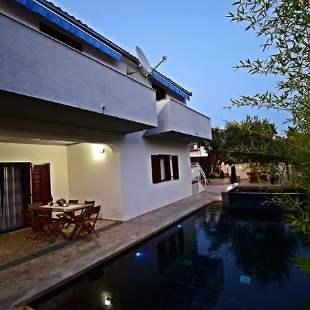 House With A Swimming Pool Okrug Donji, Ciovo - 16560 Holiday home *