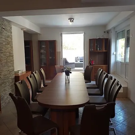 Holiday Okrug Donji 5244 أوكغوك غورنيي