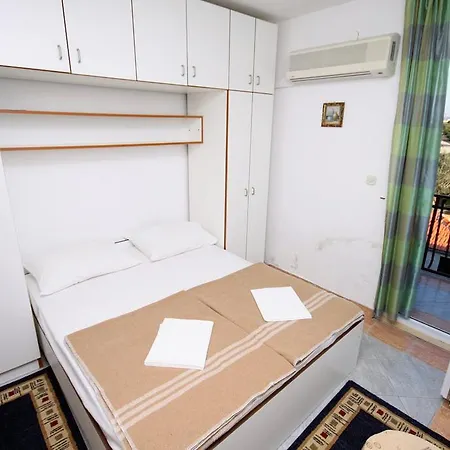Holiday Okrug Donji 5244 بيت للعطل *